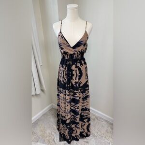 Collective Concepts Elegant Black and Brown Patterned Maxi Dress Size Small